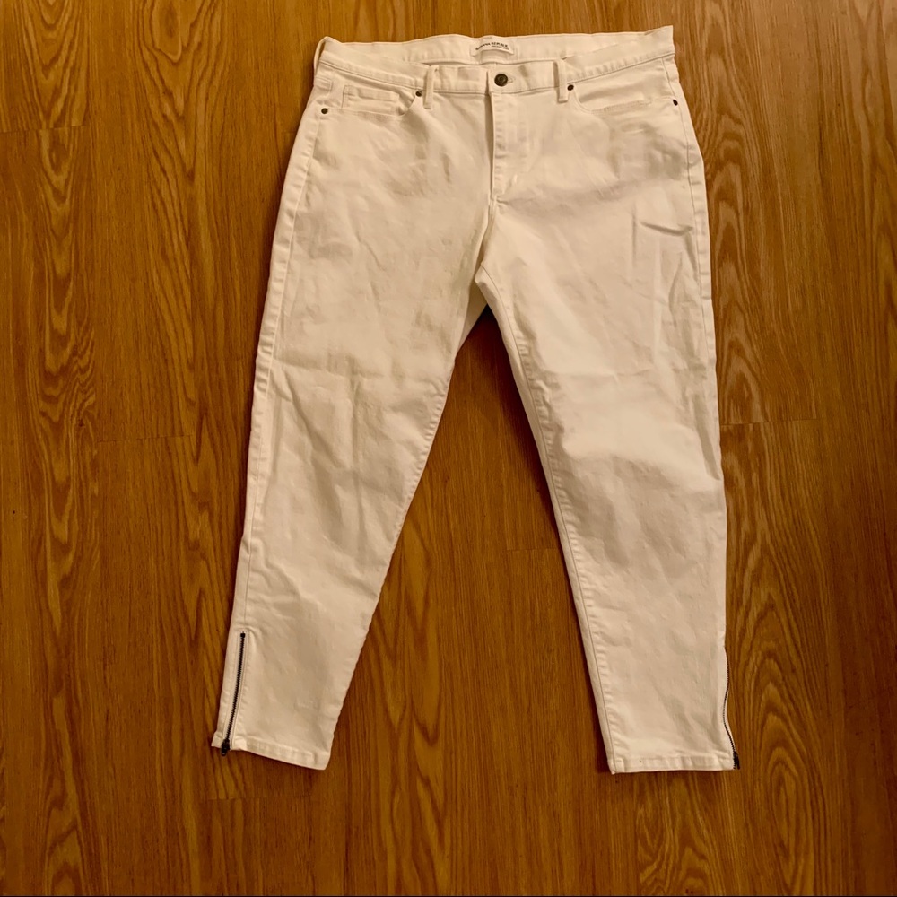Banana Republic Cropped White Jeans with Ankle Zip